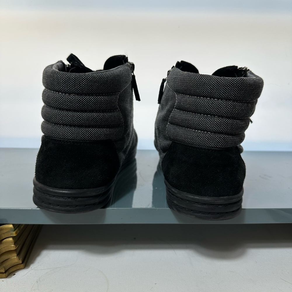 Vintage Y2K CHANEL Black and Gray High-Top Sneakers 43 - Picture 4 of 8